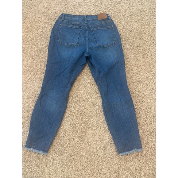 Judy Blue skinny fit jeans in blue denim with a frayed hem Size 16W - Picture 5 of 9